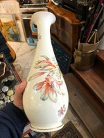 Porcelán váza, régi, jelzett, 30 cm-es magasságú ritkaság.
