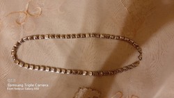 Showy silver necklace, in beautiful condition, with a special pattern at a very good price.