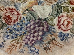 Tablecloth or pillowcase insert made with antique tügobelin embroidery