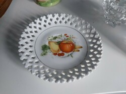 Gyümölcs mintás porcelán tányérka áttört peremmel 15 cm
