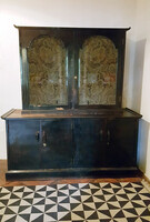 Elegant and practical art deco cabinet