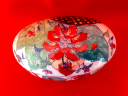 Chinese porcelain bonbonier, box, hand painted