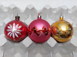 Retro üveg karácsonyfadísz régi festett gömb üvegdísz 3 db