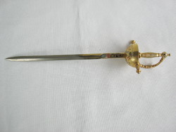 Toledói kard alakú levélbontó