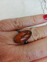 Eladó régi kézműves ezüst gyűrű borostyán kővel, magyar jelzett!