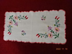 Tablecloth embroidered on cotton canvas with a Kalocsa pattern, size: 38 x 19.5 cm. He has! Jokai.