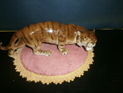 Royaldux tiger figure 8 cm high, 20 / 4.5 Cm beautiful flawless piece.