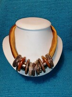 Collars with decorations in various materials (510)