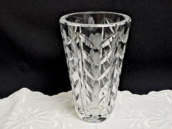 Csiszolt kristály váza 15 cm magas vastag falú majdnem 1 kg