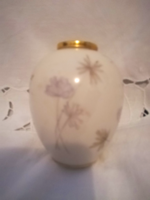 Vintag, this graceful violet vase