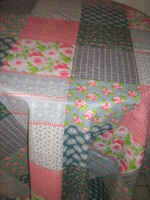 Gyönyörű színes patchwork mintájú vintage kétoldalas ágyneműgarnitúra