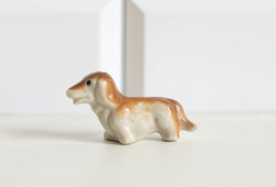 Mini porcelán kutya - babaházi kiegészítő, bababútor, miniatűr