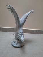 Fehér Herendi porcelán Turul madár figura