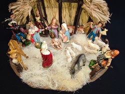 Antik karácsonyi Betlehem, nagyon szép figurákkal.