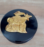 Régi,antik  fekete kínai lakk fa doboz, arany színű Európa elrablása  jelenet a doboztetőn,díszdoboz