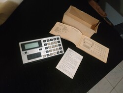 For sale an mr-4110 radio clock calculator