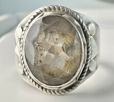 620T. 1 Forintról! Antik ezüst (5,7 g) gyűrű füst Topáz kővel ékesítve!