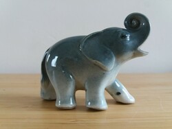 Porcelán elefánt figura