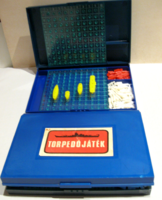 Retro - torpedo board game - with props