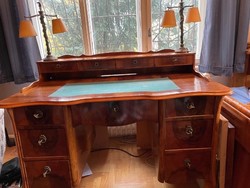 Antik íróasztal 7 nagy és 4 kisfiókkal, kitűnően restaurált állapotban