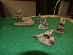 II. vh. német Elastolin játékfigurák - utász és tüzér katonák (5 db)