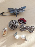 Brooches all in good condition + 1 earring