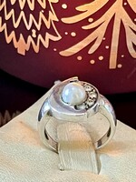 Egyedi, ezüst gyűrű, gyöngy és cirkónia díszítéssel