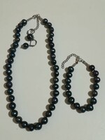 Tahitian cultured black pearl set, necklace, bracelet, earrings.
