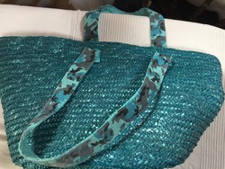 Türkizzöld strandtáska, modern design, jó színkombináció, mutatós női táska