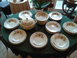 8 Personal Zsolnay spring pattern dinnerware