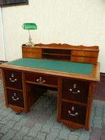 Antik, levehető építményes, térbe rakható, biedermeier vastag dió svartnis íróasztal kb.1860-70