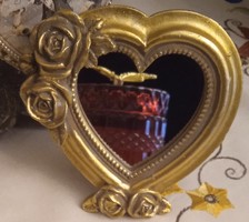 Szív alakú tükör