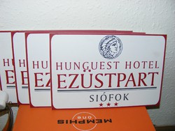 Relikvia Ezüst part Hotel-ből HUNGEST-es tábla