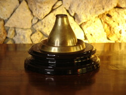 Kerosene lamp base