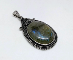 Tibetan silver pendant with labradorite stone b41113