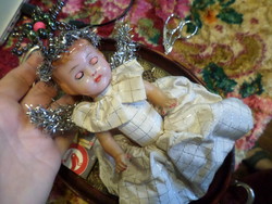 Régi , műanyag babából ( szerintem ) házilag készített , karácsonyi angyal . 20 cm-es