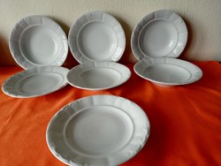 Zsolnay fehér indás tányérok