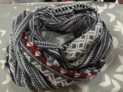 S.Oliver brand round scarf, patterned fashion scarf
