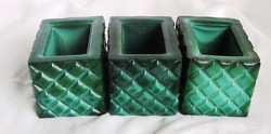 3 db Malachit üveg doboz, 4,7x6,2x4,5 cm,egy hibás a képszerint.