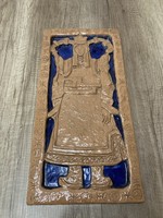 Népiviselő hölgy gyönyörű fali kerámia gyűjtői darab