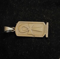 Ezüst medál egyiptomi szimbólumokkal, ankh kereszttel