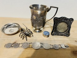Ezüst  képkeret , ezüst skorpió, ezüst érmés karkötő ezüst keresztelő pohár, tálka dob