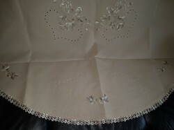 150 cm round, hand-embroidered tablecloth