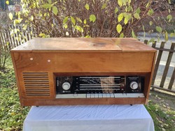 Resprom A 102 régi rádió
