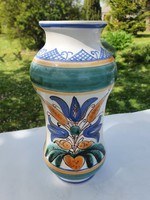 Iparműveszeti habán mintás váza