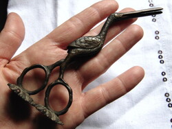 Antik bronz bábaolló, gólya forma köldökzsinór csipesz
