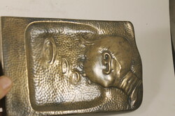 Art deco bronz jelenetes asztalközép 317