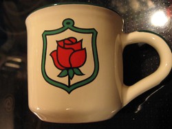 Red rose coat of arms mug