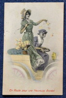 Antik MM Vienne grafikus Újévi üdvözlő képeslap hölgyek automobillal