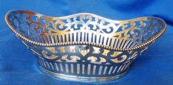 Old silver basket with openwork pattern, marked 123.8 gr.Length 15.8 Cm, 10.7 cm wide, 5.3 cm high